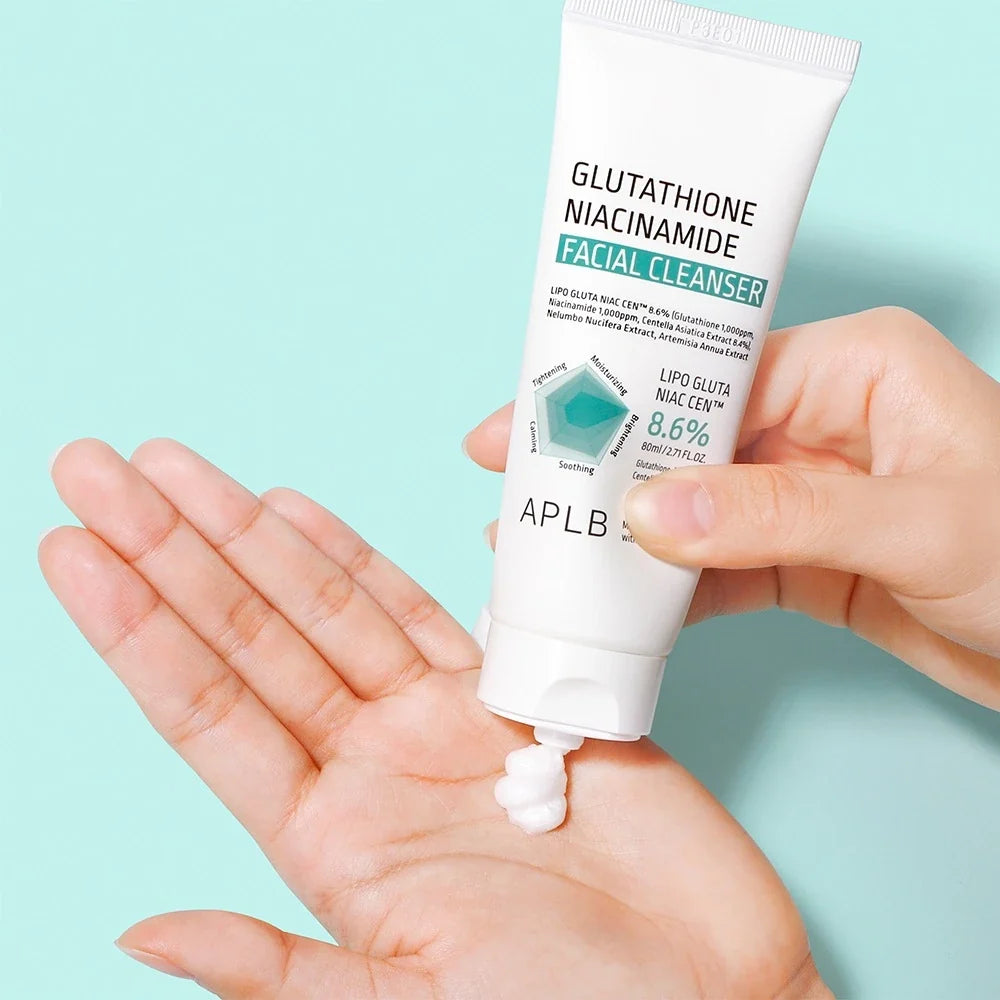 Очищающая пенка для лица APLB Glutathione Niacinamide Facial Cleanser