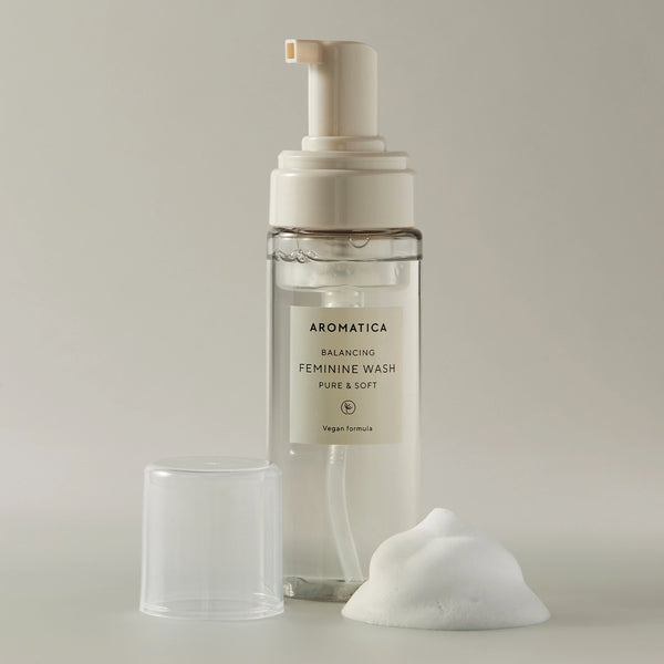 Švelnus intymios higienos prausiklis Aromatica Balancing Feminine Wash Pure & Soft