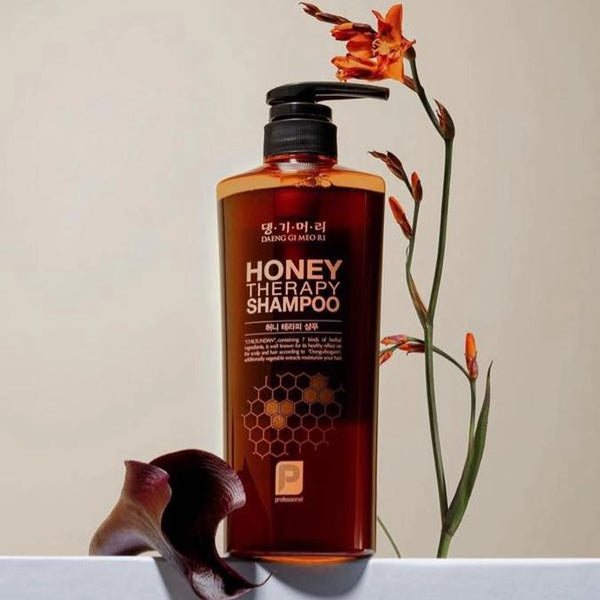 Šampūns ar bišu māšu pieniņu Daeng Gi Meo Ri Professsional Honey Therapy Shampoo