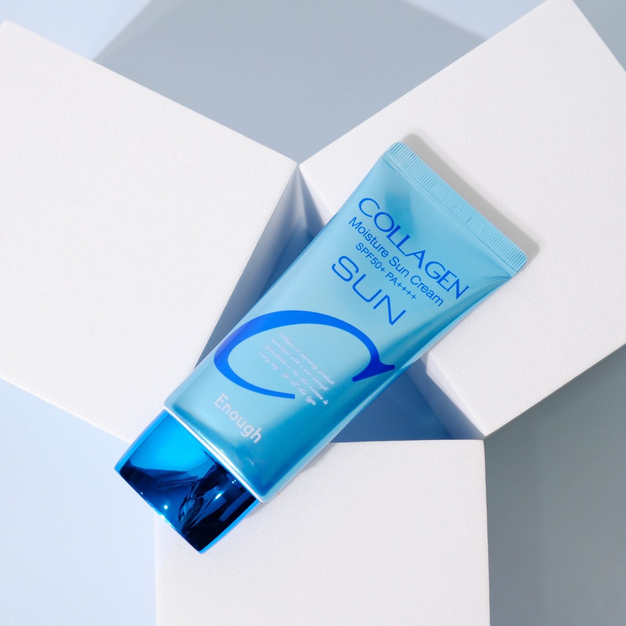 Увлажняющий солнцезащитный крем Enough Collagen Moisture Sun Cream SPF50+ PA++++