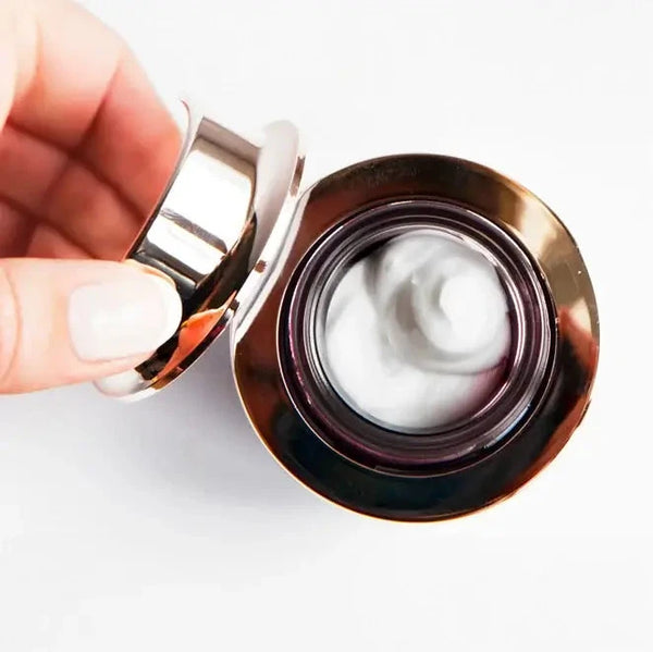 Liftinga acu krēms ar fito-cilmes šūnām Farmstay Grape Stem Cell Wrinkle Repair Eye Cream