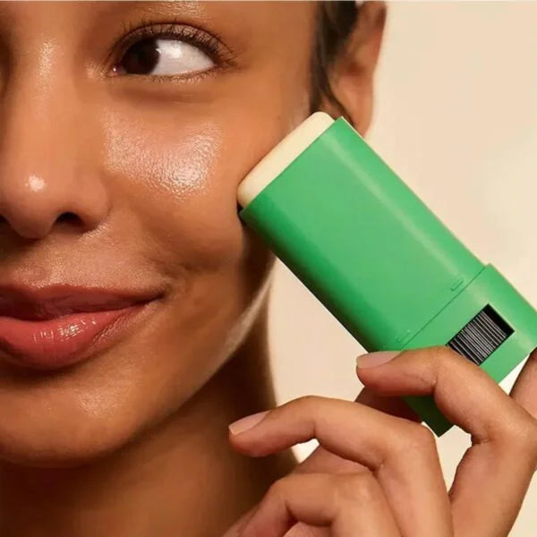 Zīmuļveida saules aizsarglīdzeklis Haruharu Wonder Black Bamboo Daily Soothing Sun Shield