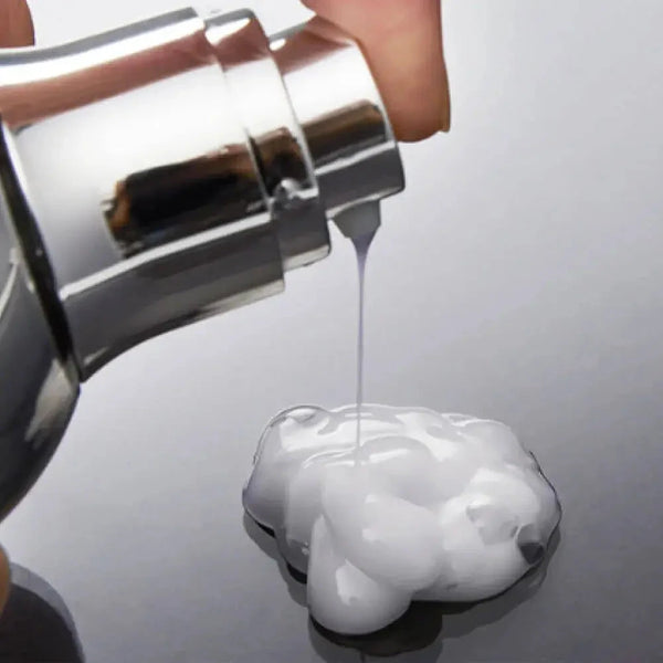 Skābekļa liftinga esence ar peptīdiem Medi-Peel Peptide 9 Volume Lifting All In One Essence PRO