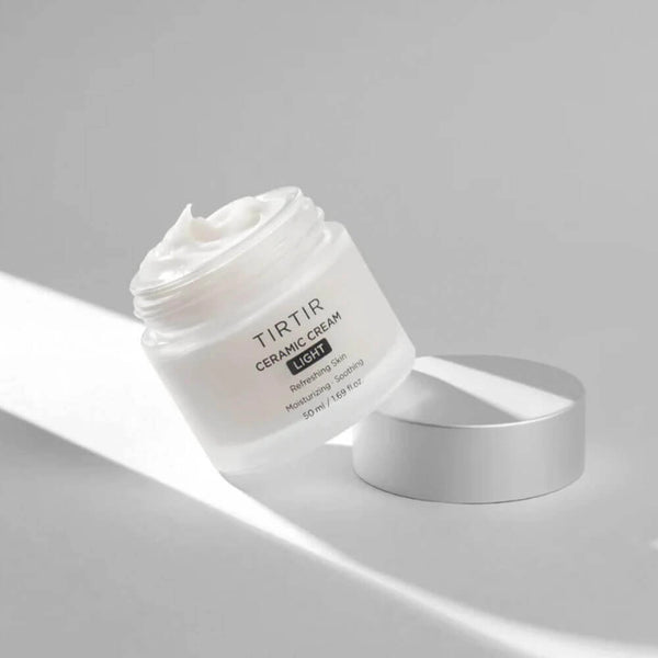 Lengvas veido kremas su keramidu TIRTIR Ceramic Cream Light