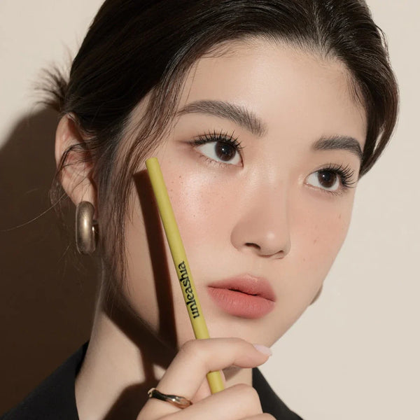 Itin plonas automatinis antakių pieštukas UNLEASHIA Shaper Defining Eyebrow Pencil