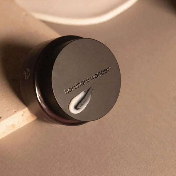 Krēms ar melniem rīsiem jutīgai ādai Haruharu Wonder Black Rice Hyaluronic Cream Unscented