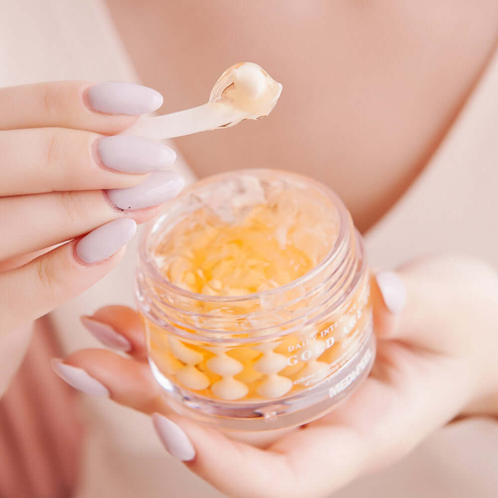 Pretnovecošanās krēms kapsulās ar zelta zīdtārpiņa ekstraktu Medi-Peel Gold Age Tox H8 Cream