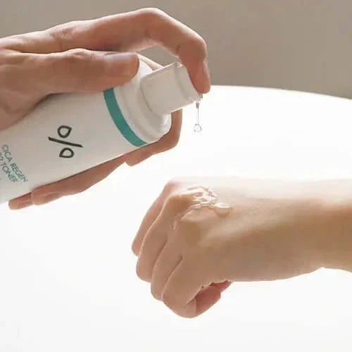 Nomierinošs toniks jutīgai ādai ar 92% Āzijas centellas Dr.Ceuracle Cica Regen 92 Toner