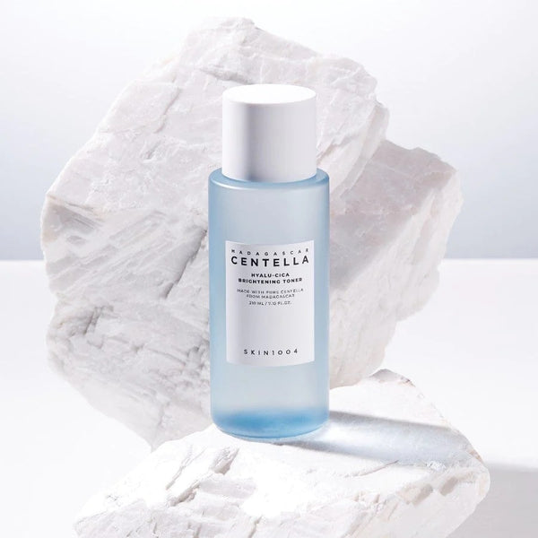 Skin Madagascar Centella Hyalu Cica Brightening Toner Drėkinamasis tonikas su centella ir hialurono rūgštimi